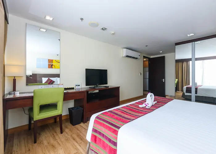 Lohas Residences Sukhumvit 2 מלון 4*