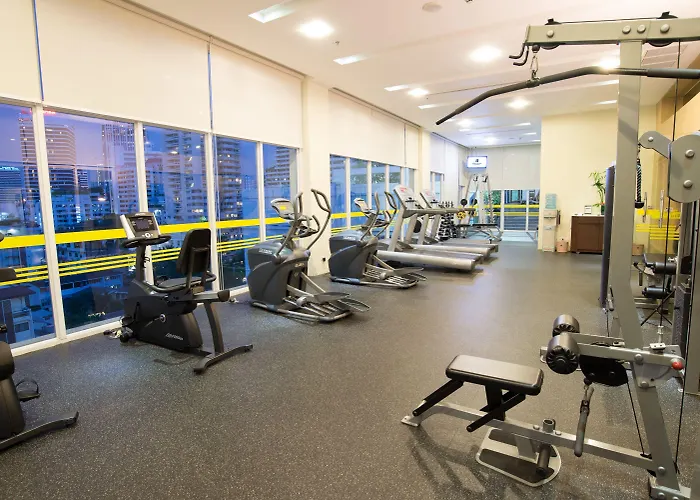 Lohas Residences Sukhumvit 2 מלון 4*
