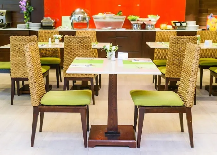 Hotel Lohas Residences Sukhumvit 2 4*