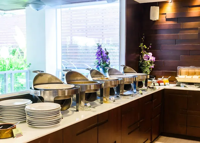 Lohas Residences Sukhumvit 2 מלון בנגקוק