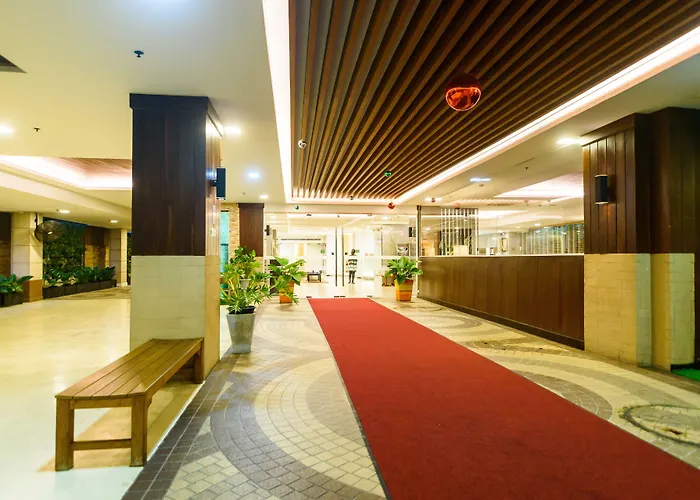 Lohas Residences Sukhumvit 2 מלון 4*
