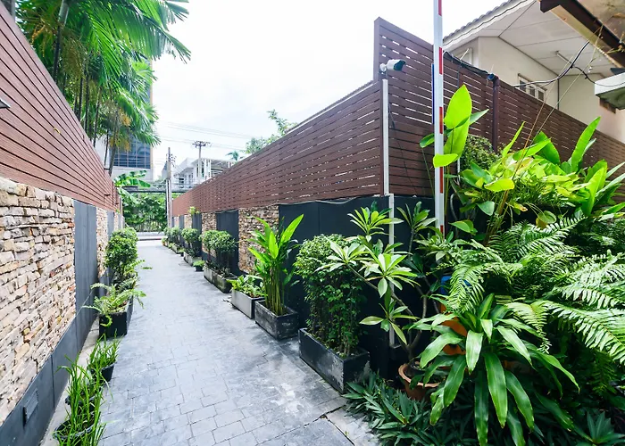 Lohas Residences Sukhumvit 2 מלון 4*