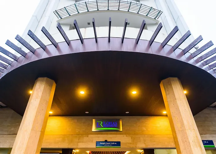 Lohas Residences Sukhumvit 2 4* בנגקוק